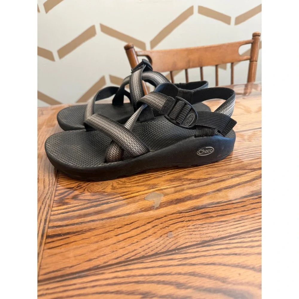 Chaco Z1 Classic Sandal Mens Size 10 Black Grey Strappy Hiking Sport Shoes